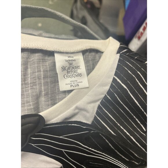 Disney The Nightmare Before Christmas Jack Skellington Skeleton T-Shirt Plus - Picture 4 of 5